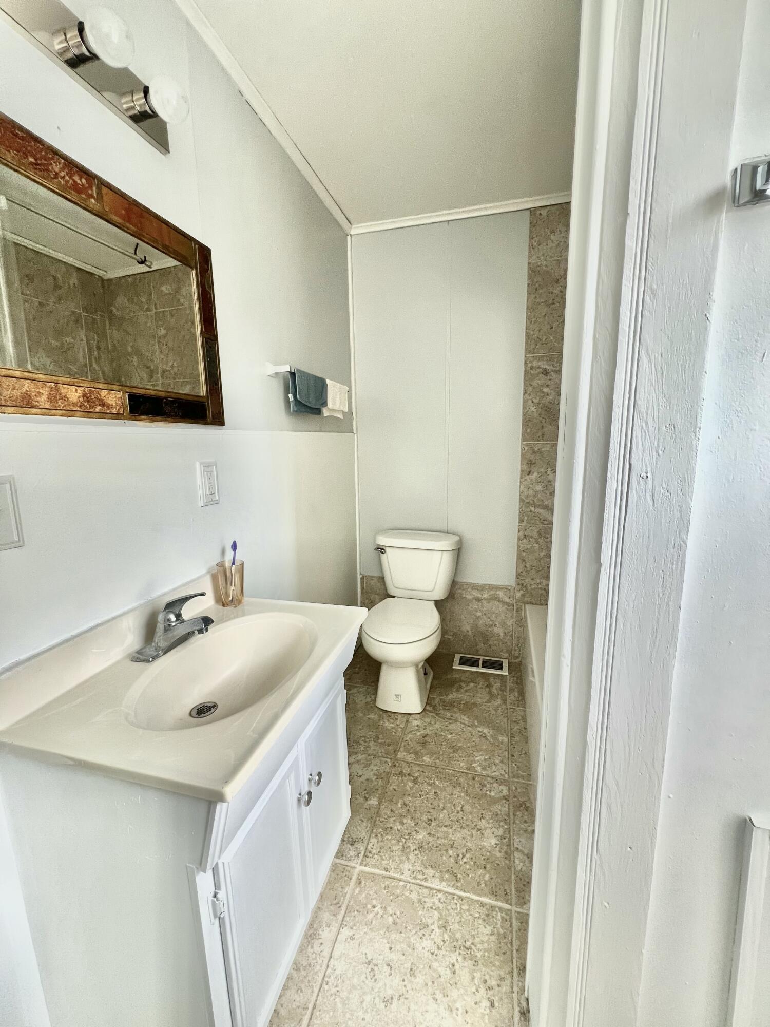 4635 South Pittsford Road Pittsford, MI 49271 - Photo 42 of 60 FullSizeRender 18