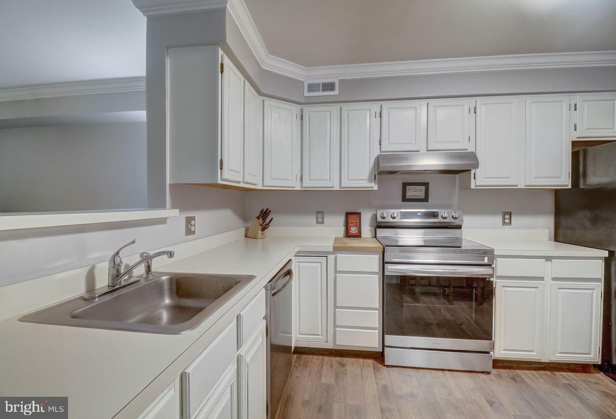 2237 Lovedale Lane, Unit 402B Reston, VA 20191 - Photo 6 of 36 Gallery Image 6