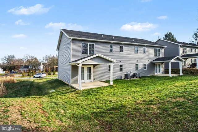 $2,500 | 120 Hart, Hershey, PA 17033