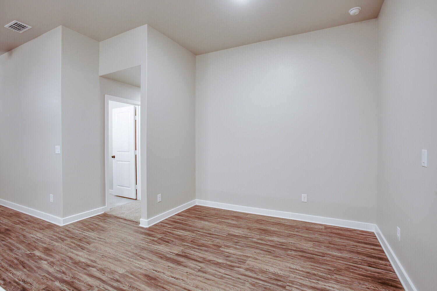13702 Avenue R Lubbock, TX 79423 - Photo 9 of 18 l-208