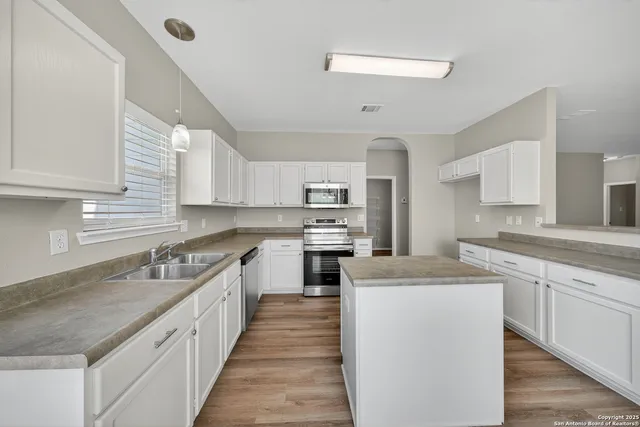 $1,800 | 108 Cirrus Cove, Cibolo, TX 78108