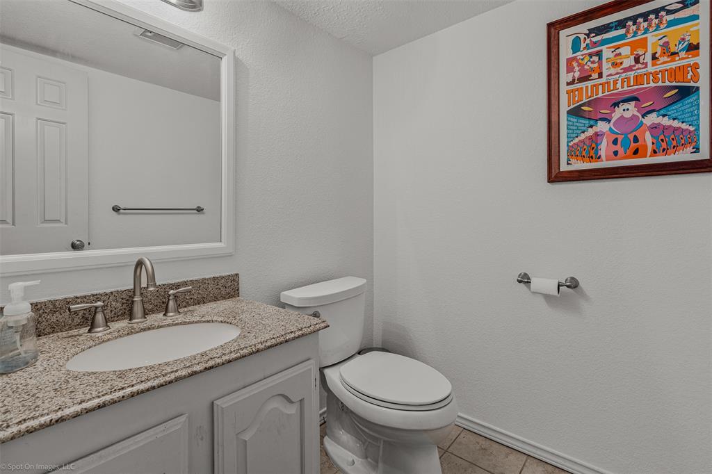 700 Silverstone Lane Irving, TX 75063 - Photo 12 of 28