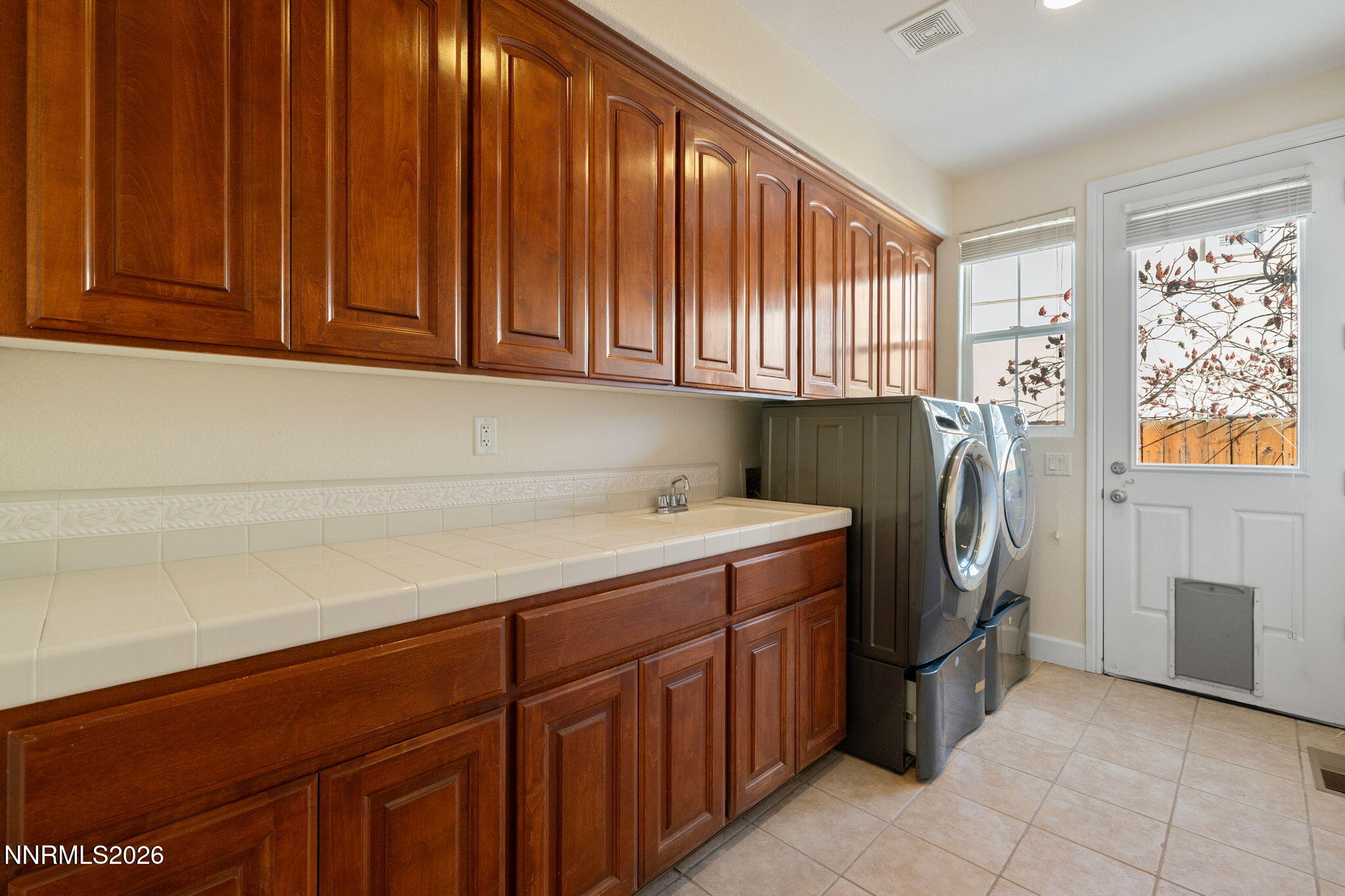 2983 Roundrock Court Reno, NV 89511 - Photo 20 of 44 26-web-or-mls-2983 Roundrock Ct-18