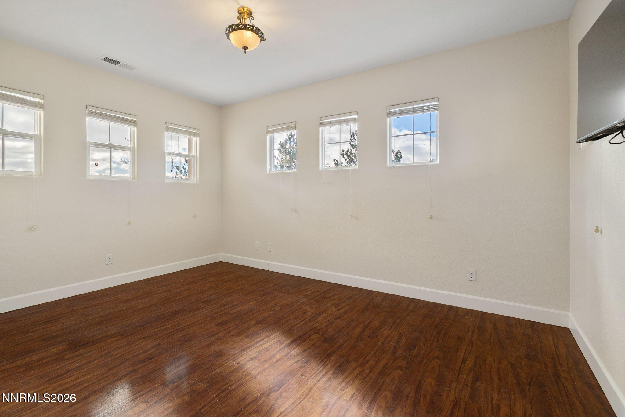2983 Roundrock Court Reno, NV 89511 - Photo 24 of 44 30-web-or-mls-2983 Roundrock Ct-22