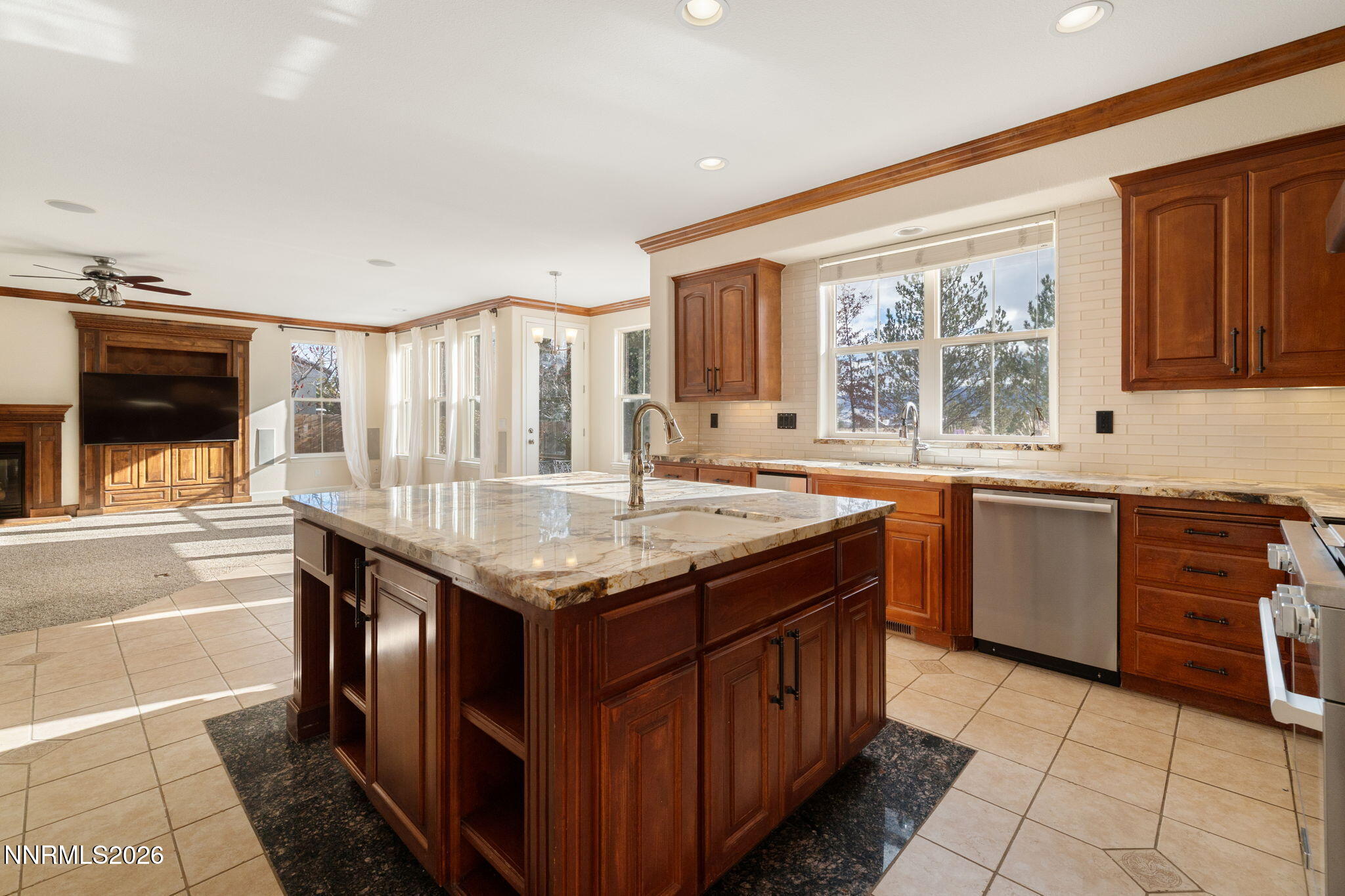 2983 Roundrock Court Reno, NV 89511 - Photo 8 of 44 14-web-or-mls-2983 Roundrock Ct-8