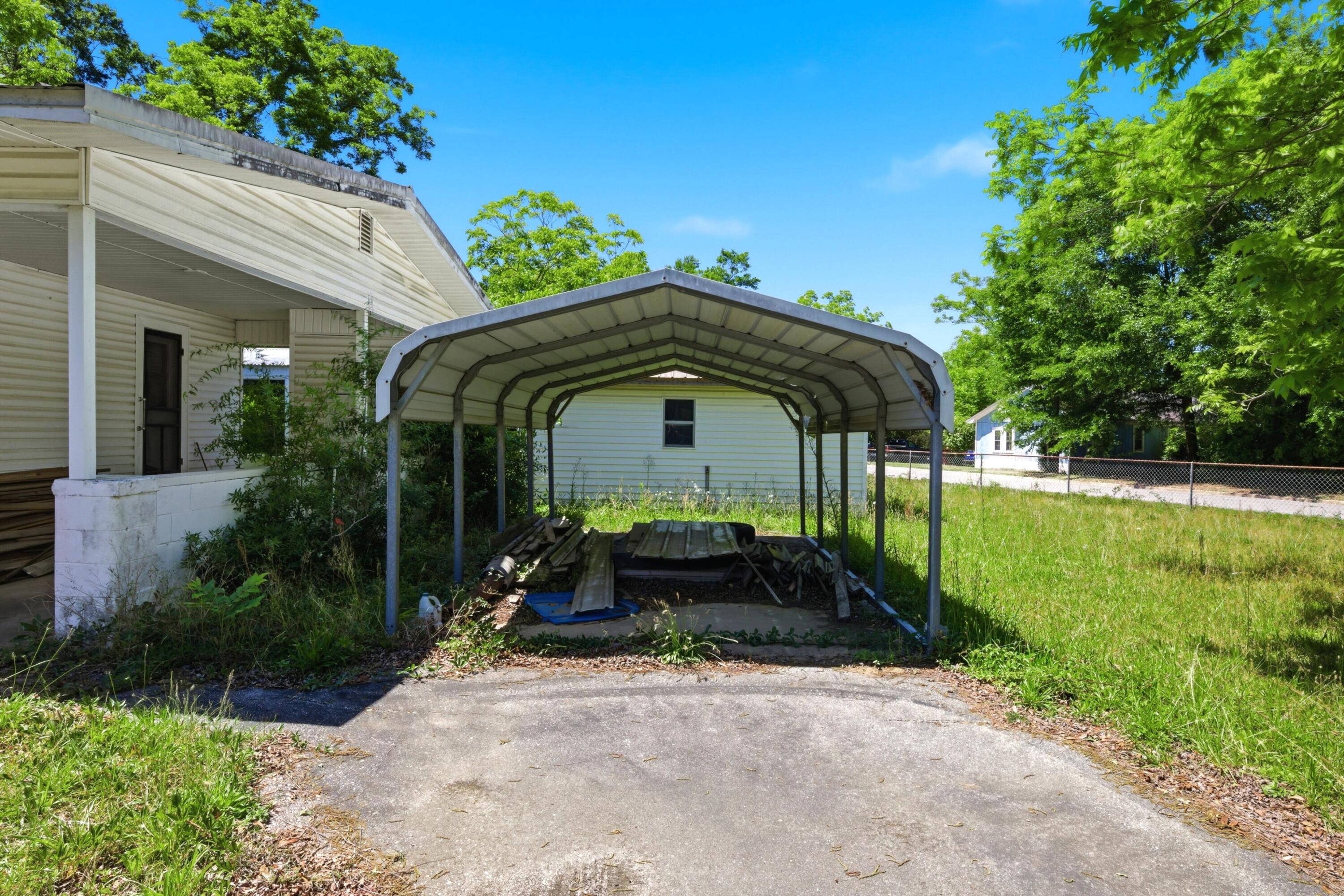 482 Bowers Avenue East Crestview, FL 32539 - Photo 3 of 29