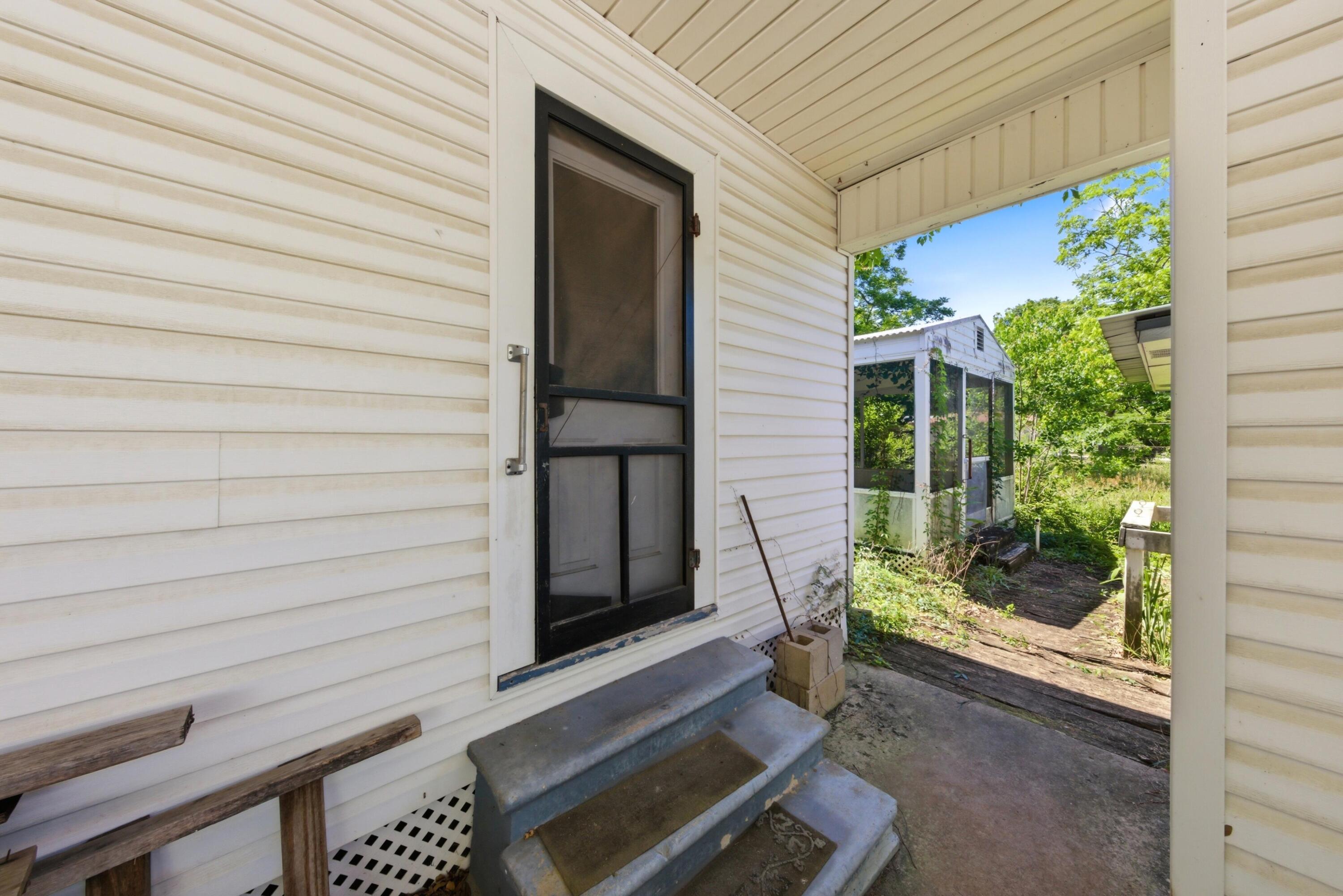 482 Bowers Avenue East Crestview, FL 32539 - Photo 10 of 29