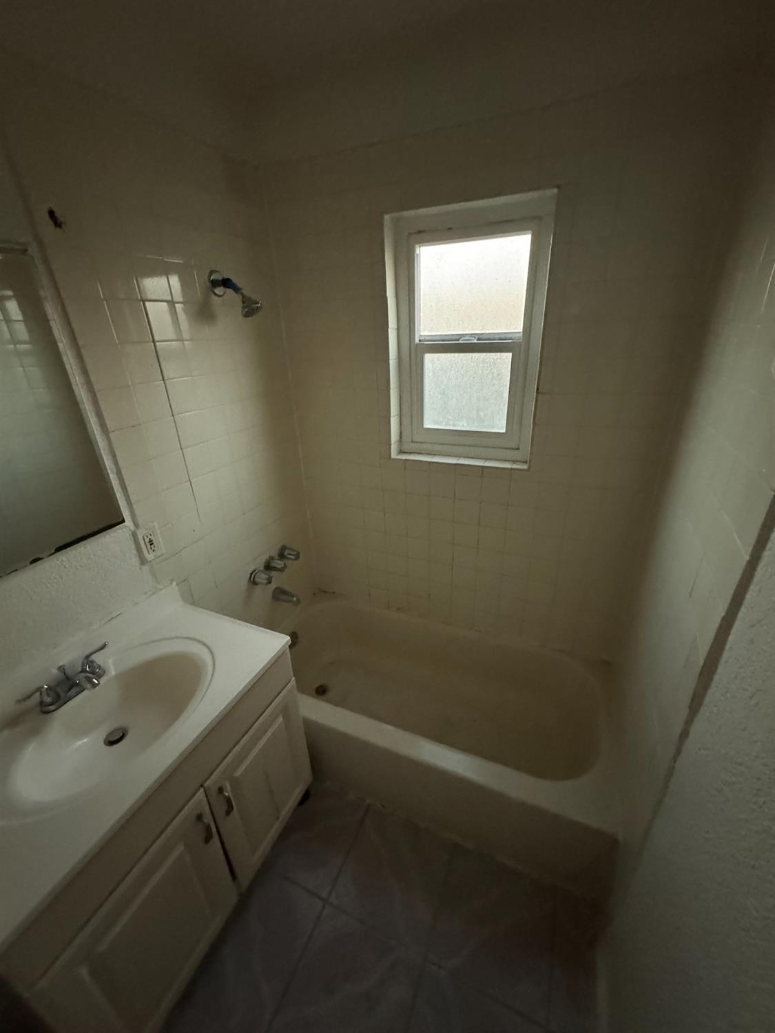 2017 Robert Way Sacramento, CA 95825 - Photo 12 of 16