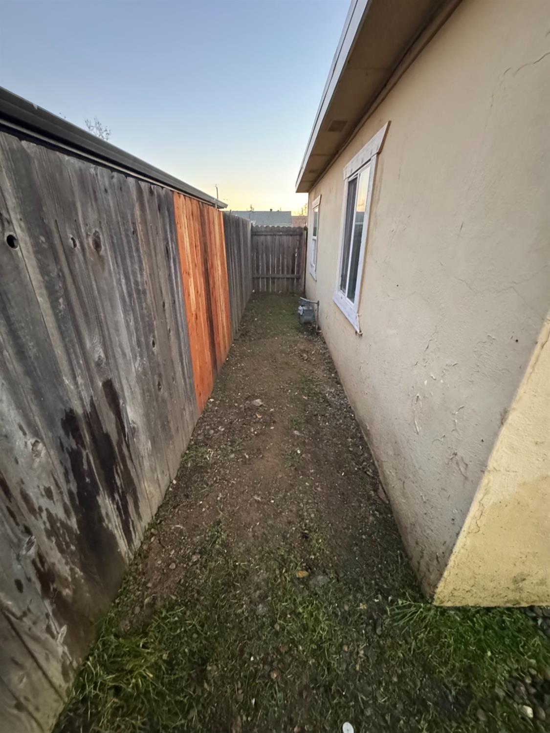 2017 Robert Way Sacramento, CA 95825 - Photo 5 of 16