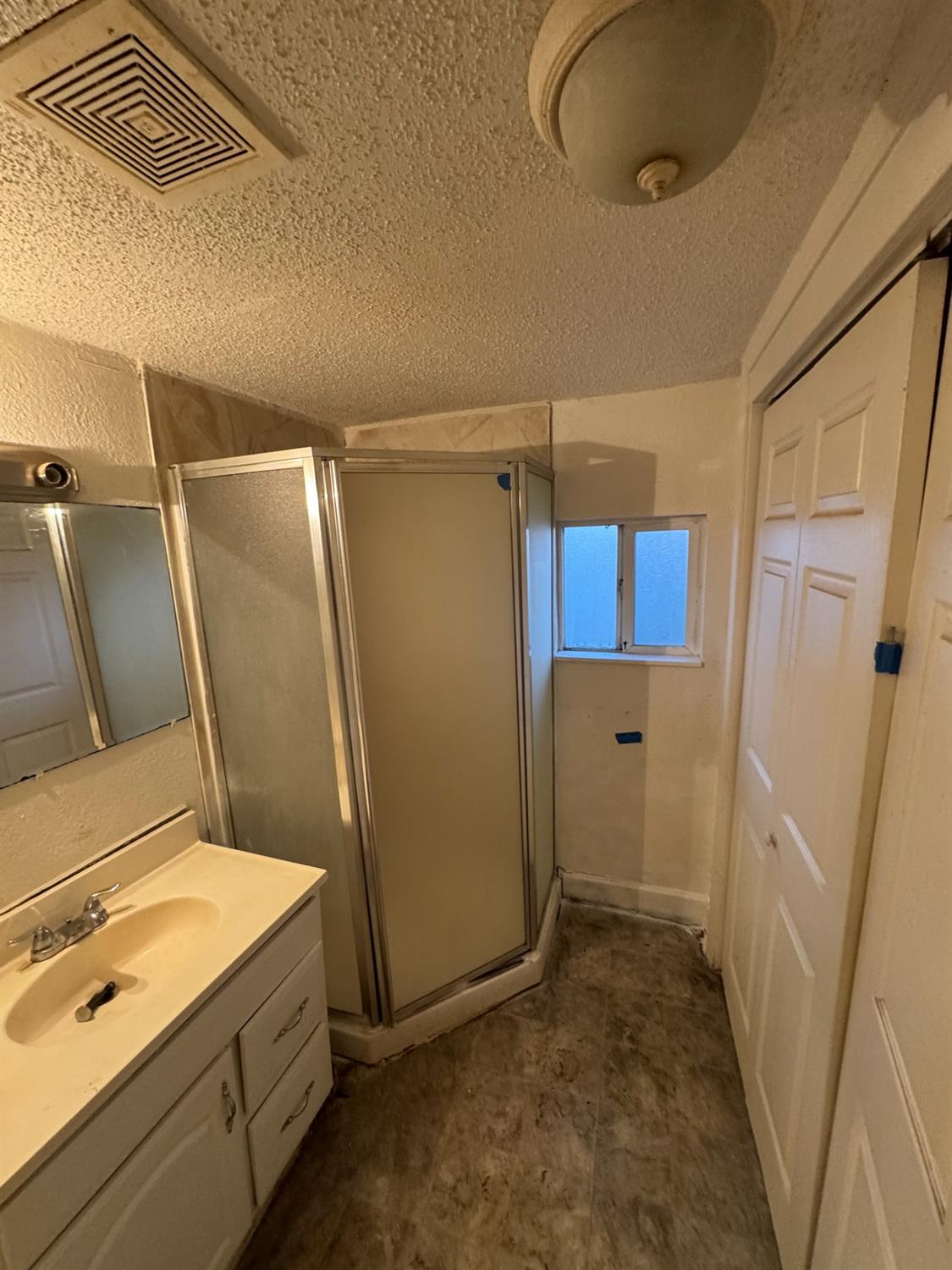 2017 Robert Way Sacramento, CA 95825 - Photo 9 of 16