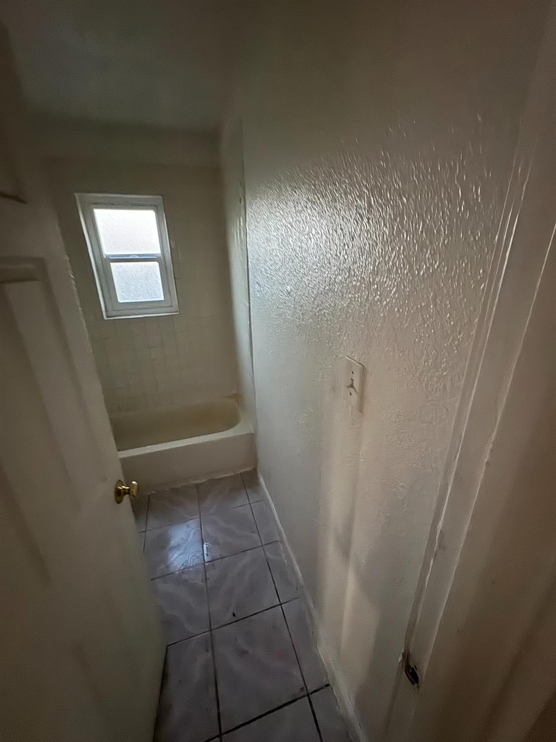 2017 Robert Way Sacramento, CA 95825 - Photo 10 of 16