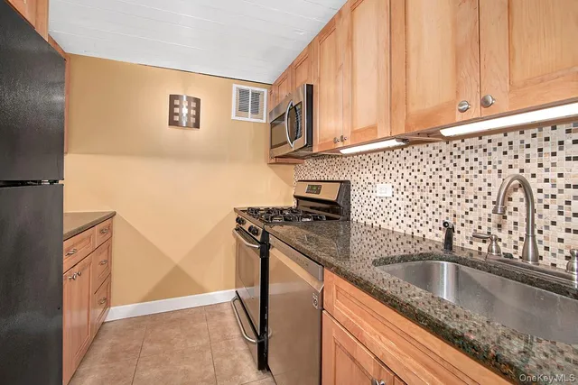 $345,000 | 1 Landmark Square, Unit 109, Port Chester, NY 10573