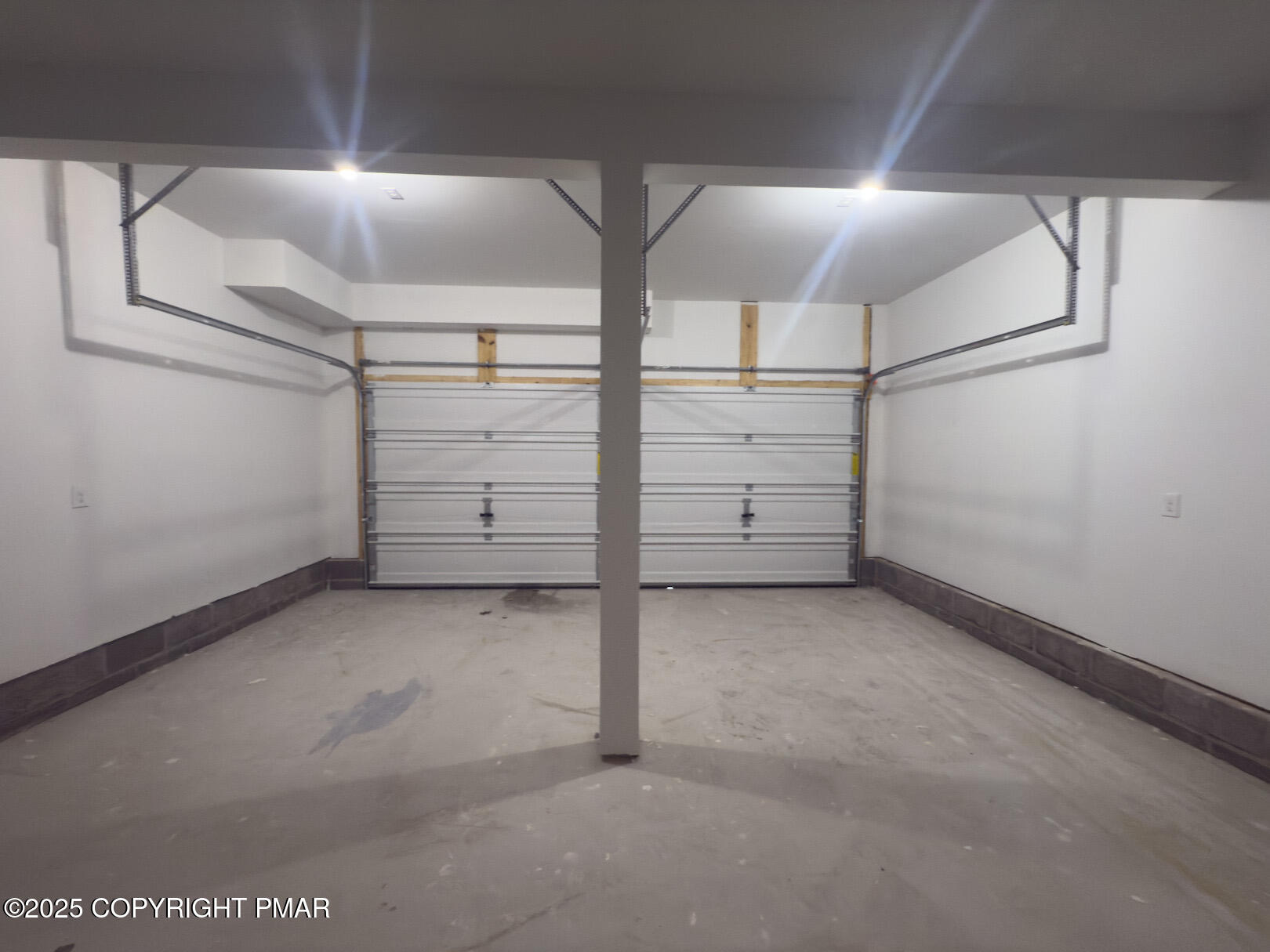 264 Mc Cole Road East Stroudsburg, PA 18302 - Photo 16 of 34 a view of a garage