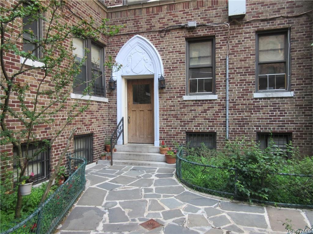 3398 Wayne Avenue, Unit C42, Bronx, NY 10467 Compass