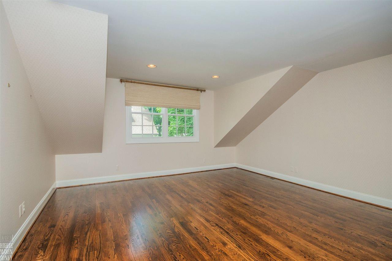 136 Linden Road Birmingham, MI 48009 - Photo 29 of 48 31349169-28.JPG