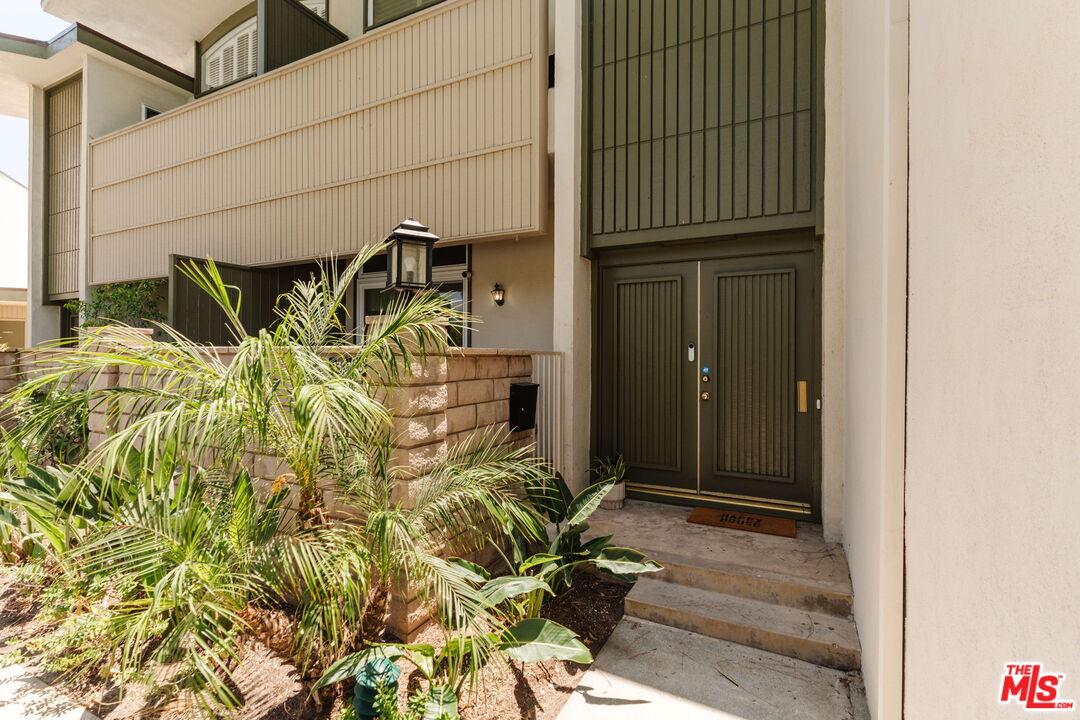 13210 Fiji Way, Unit M Marina del Rey, CA 90292 - Photo 17 of 23