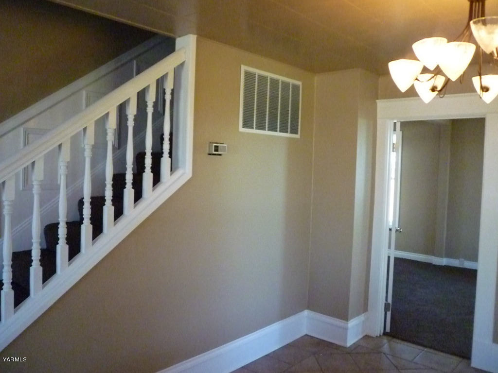3020 Fort Road Toppenish, WA 98948 - Photo 14 of 37 a view of a hallway with entryway