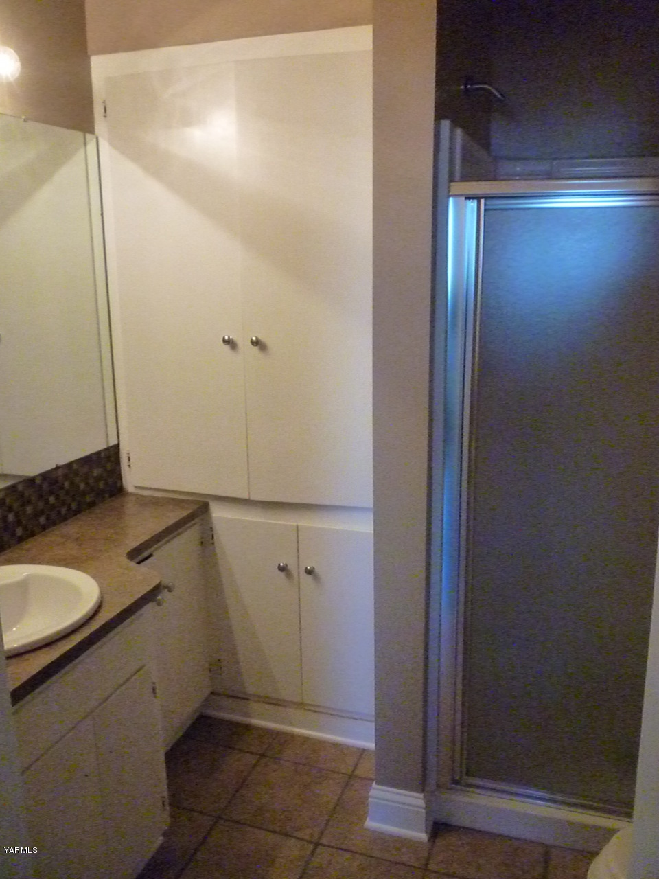 3020 Fort Road Toppenish, WA 98948 - Photo 37 of 37 a bathroom with a granite countertop sink toilet and shower