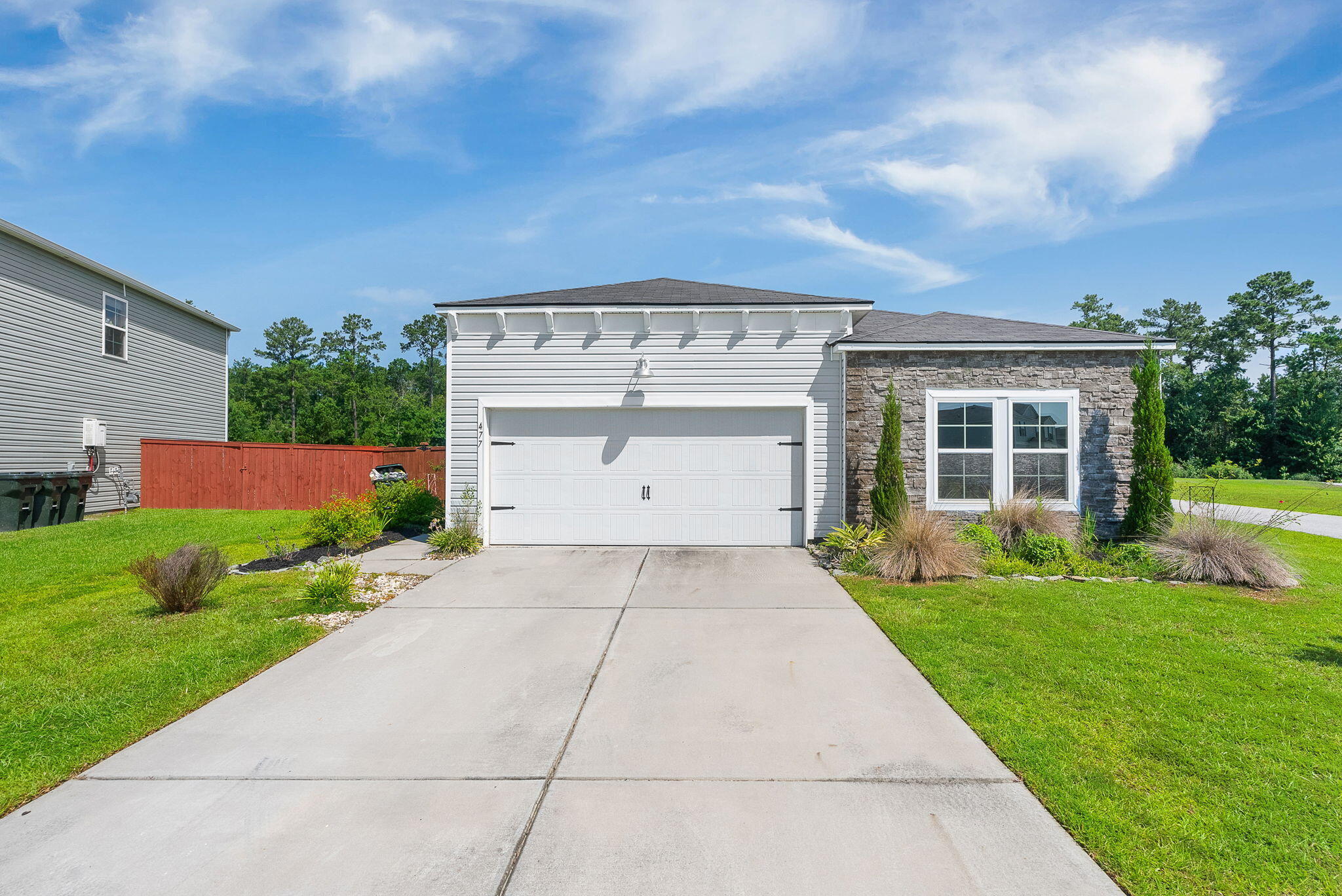 477 Spanish Wells Road Summerville, SC 29486 - Photo 1 of 32 1-web-or-mls-Barclay Media Co.