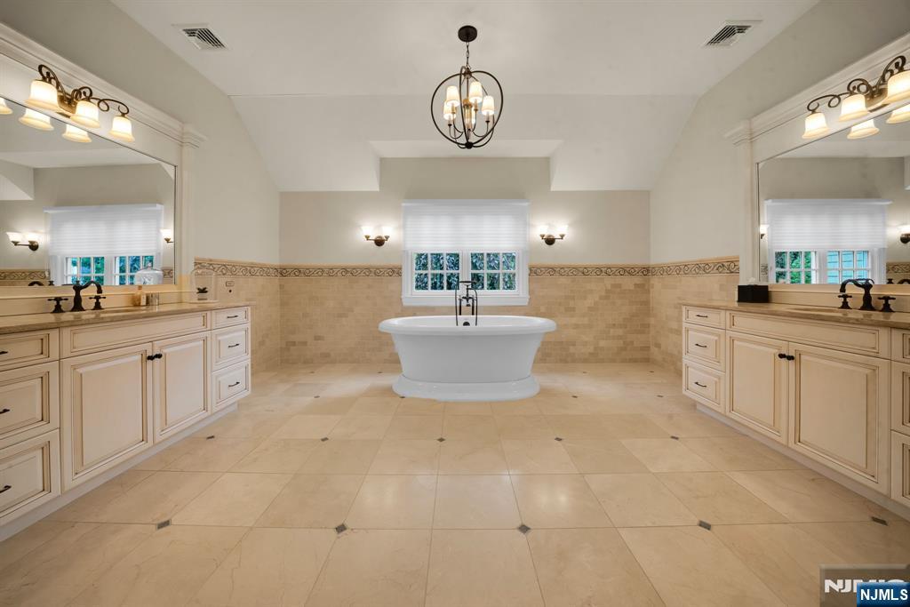 222 Deep Brook Road Wyckoff, NJ 07481 - Photo 29 of 50