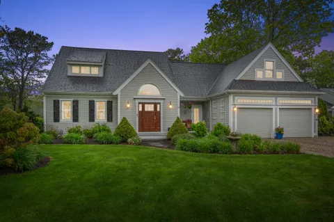 $1,395,500 | 35 Bayshore Drive, Mashpee, MA 02649