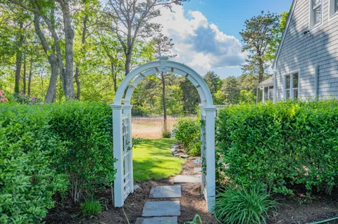 $1,395,500 | 35 Bayshore Drive, Mashpee, MA 02649