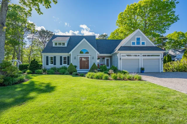 $1,395,500 | 35 Bayshore Drive, Mashpee, MA 02649
