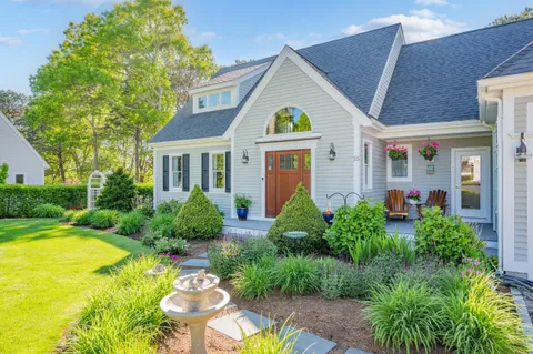 $1,395,500 | 35 Bayshore Drive, Mashpee, MA 02649