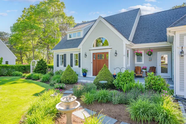 $1,395,500 | 35 Bayshore Drive, Mashpee, MA 02649
