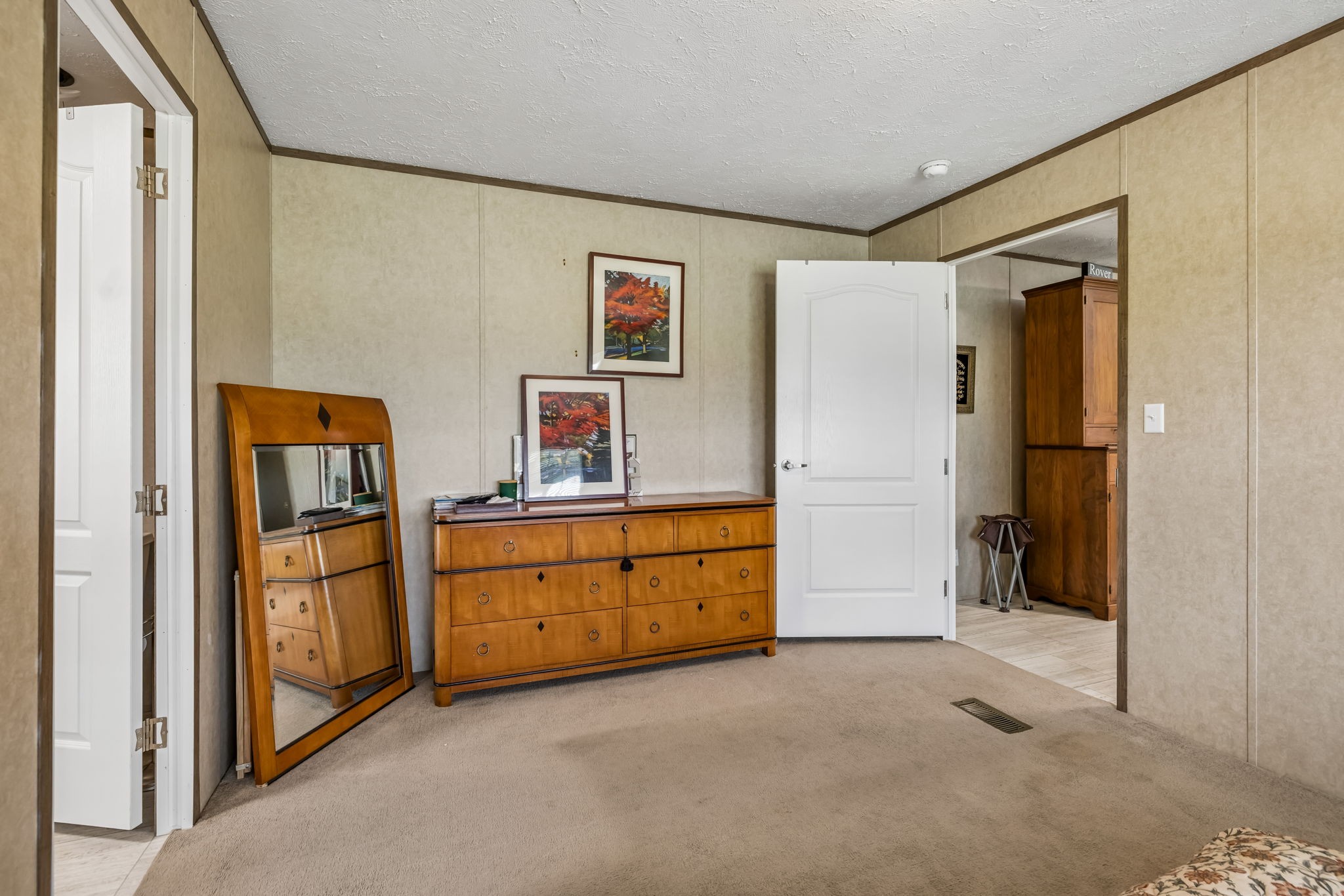 280 Kingdom Road Unionville, TN 37180 - Photo 13 of 65 a room with window and cabinet