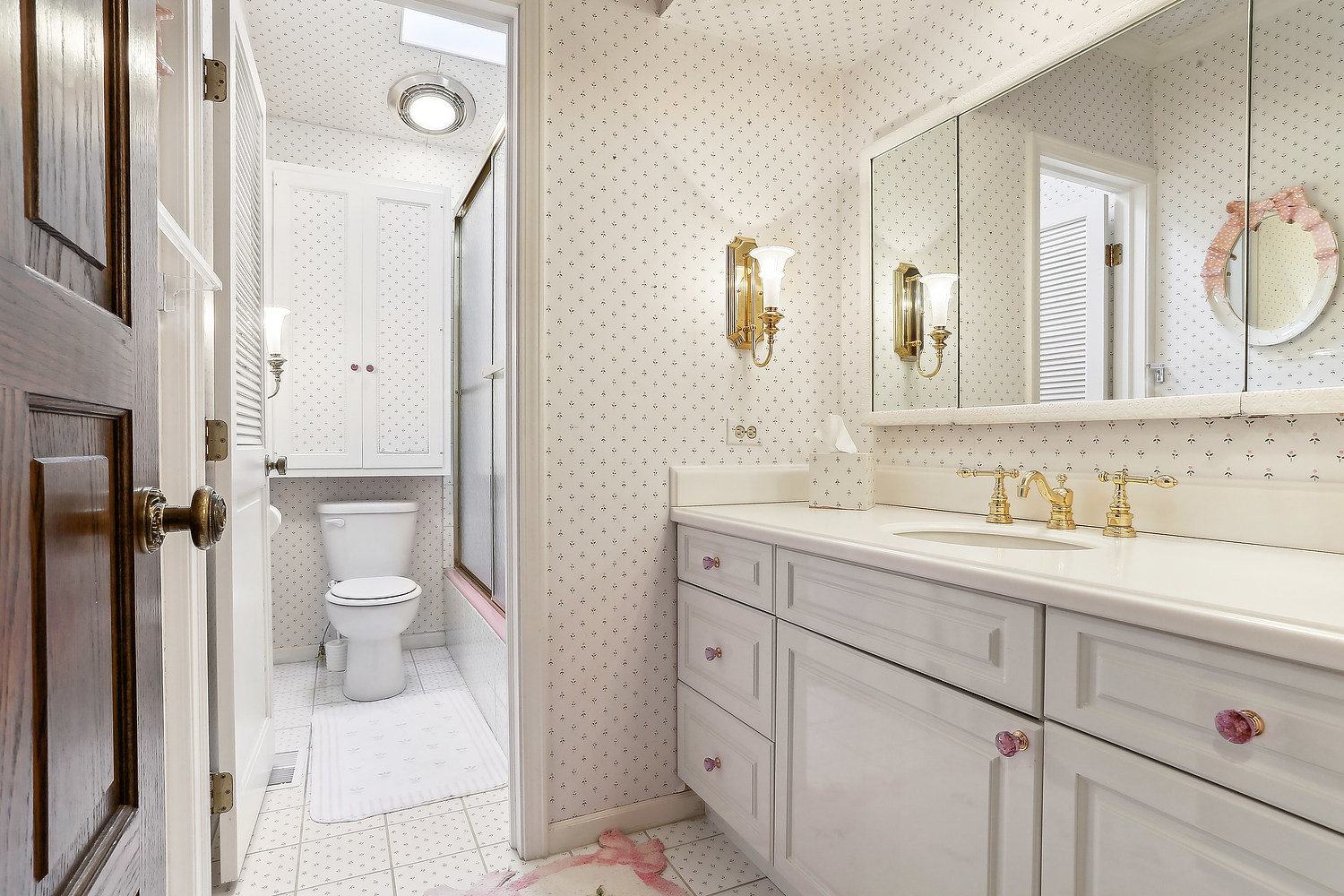 60 Baybrook Lane Oak Brook, IL 60523 - Photo 18 of 50 a bathroom with a granite countertop sink mirror and toilet