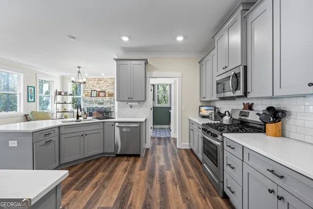 $715,000 | 11 Bradley Road, Talking Rock, GA 30175