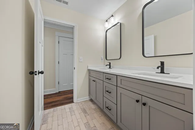 $715,000 | 11 Bradley Road, Talking Rock, GA 30175