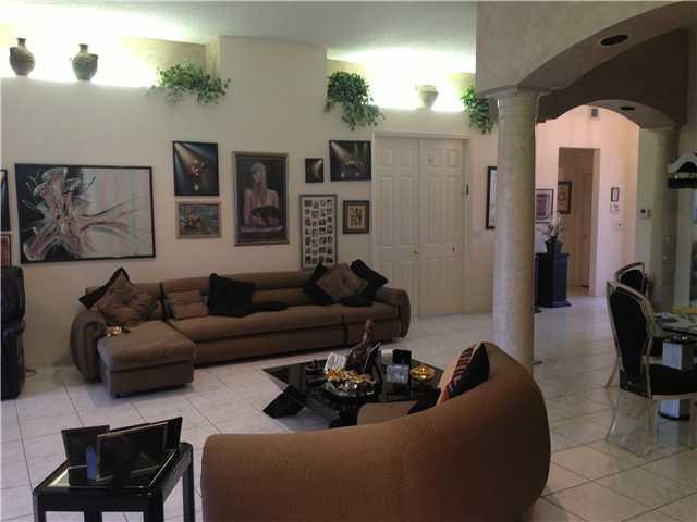 12335 Riverfalls Court Boca Raton, FL 33428 - Photo 3 of 7 Living Room
