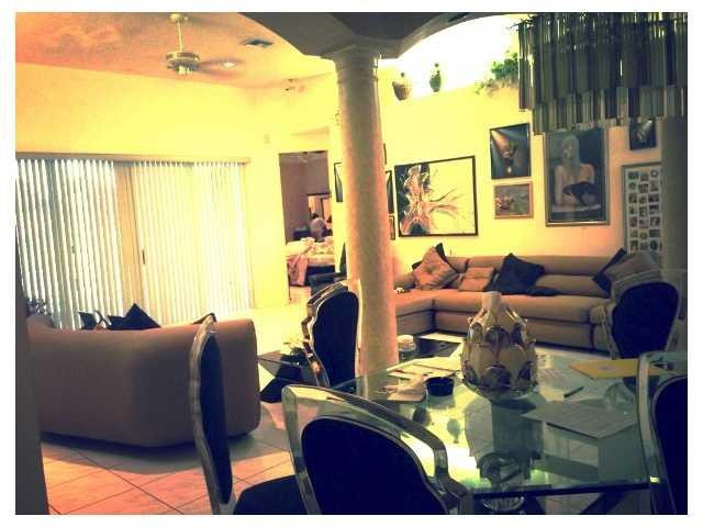 12335 Riverfalls Court Boca Raton, FL 33428 - Photo 6 of 7 Living Room