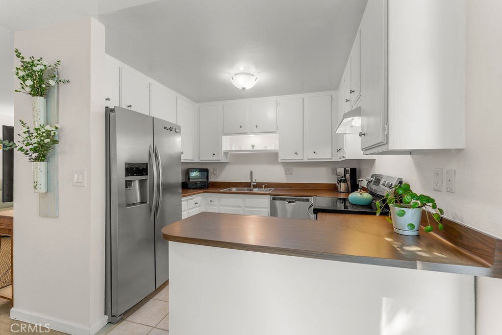 334 Gladys Avenue, Unit 103 Long Beach, CA 90814 - Photo 2 of 28