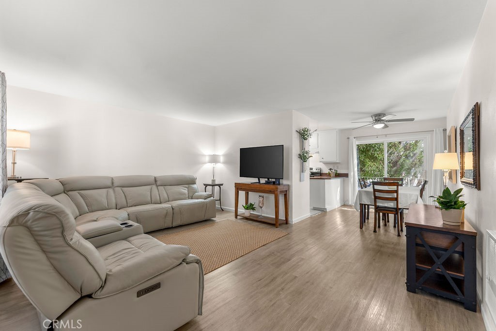 334 Gladys Avenue, Unit 103 Long Beach, CA 90814 - Photo 3 of 28