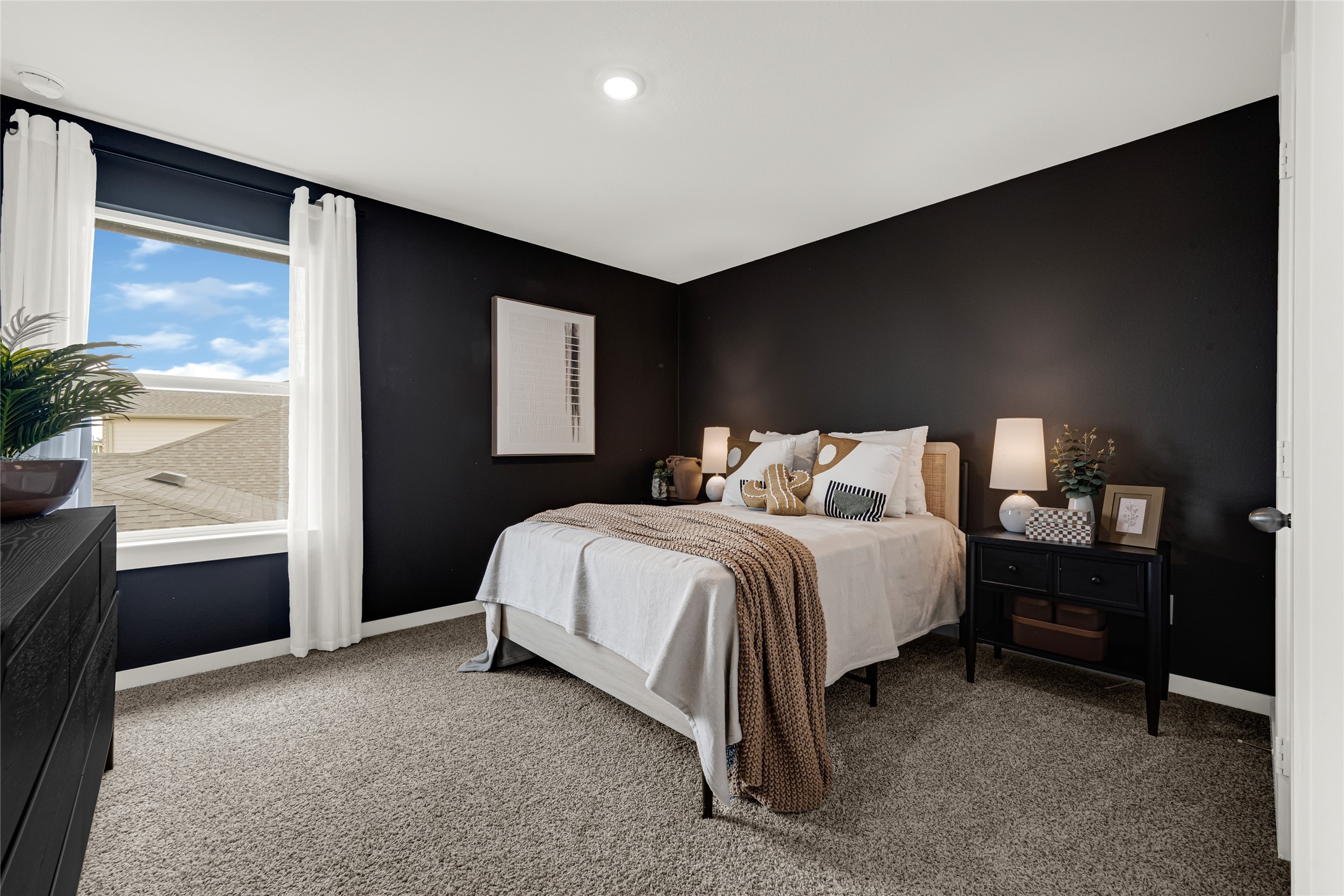 6204 Brookhaven Street Rosenberg, TX 77469 - Photo 23 of 33 a bed room with a bed and a window
