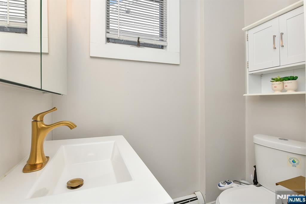 420 Carmita Avenue, Unit 1 Rutherford, NJ 07070 - Photo 11 of 25