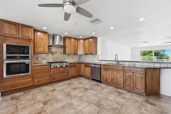 $1,600,000 | 711 64th Avenue, St. Pete Beach, FL 33706