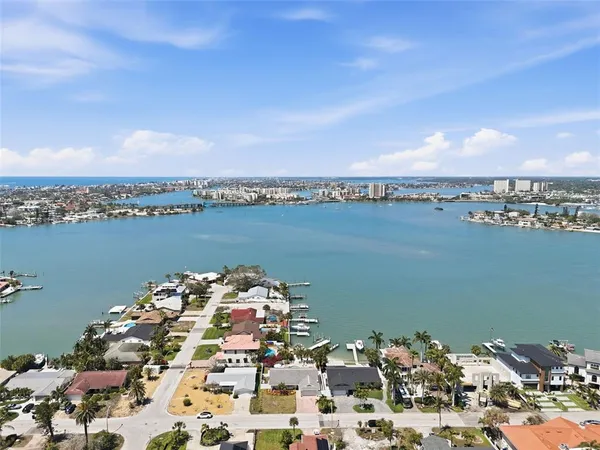 $1,600,000 | 711 64th Avenue, St. Pete Beach, FL 33706