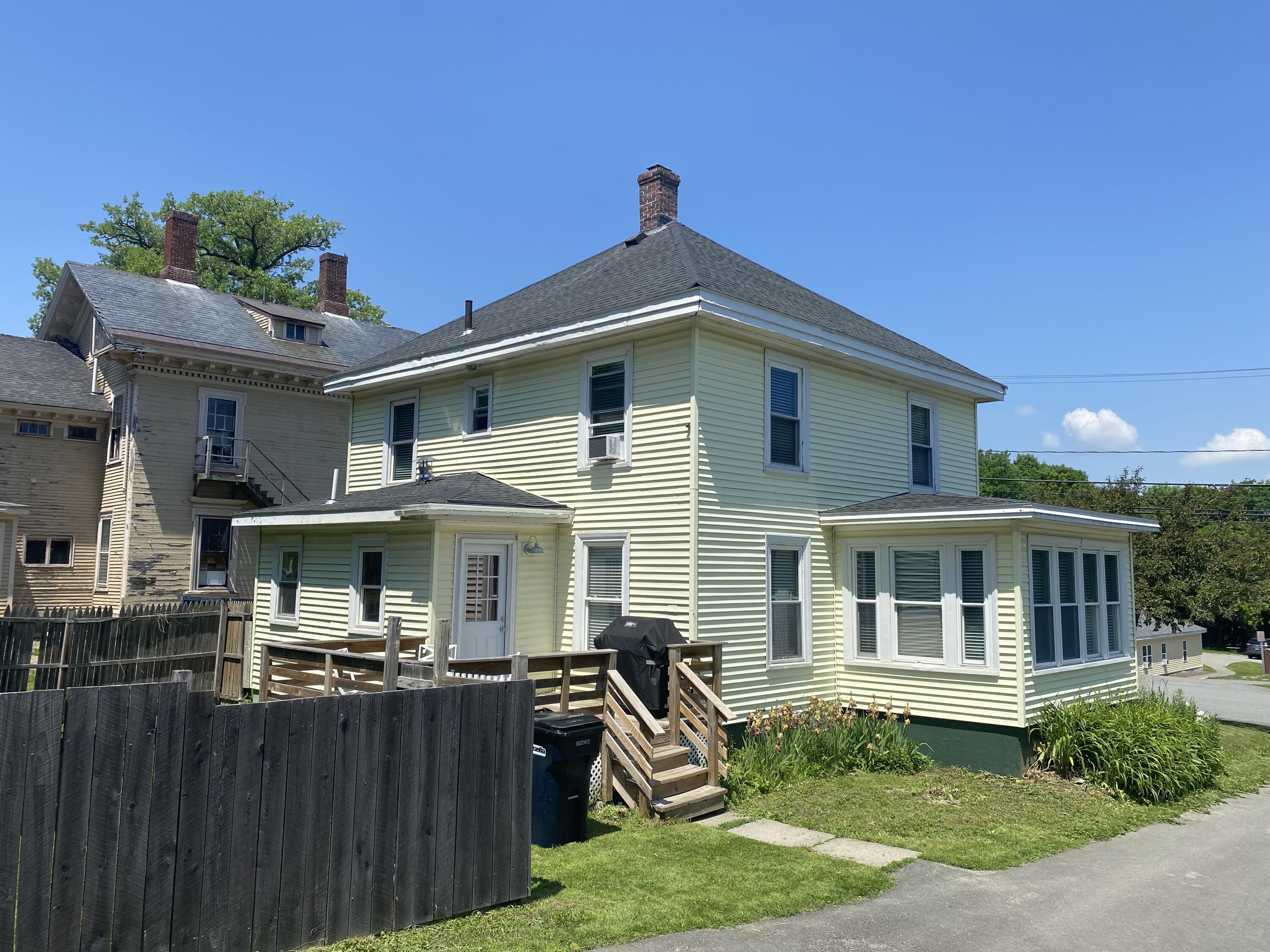 94 Court Street Bangor, ME 04401 - Photo 3 of 20 IMG_4440