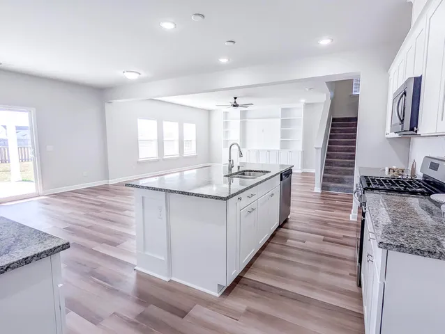 $450,000 | 433 Carrara Drive, Summerville, SC 29486