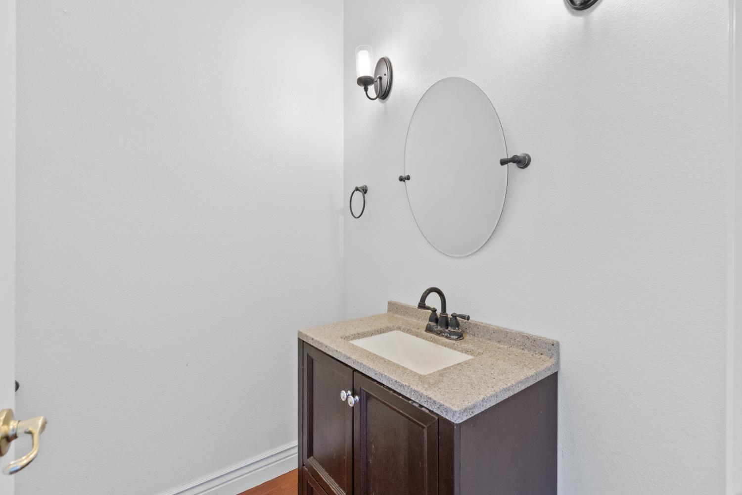 44643 County Road 29 Davis, CA 95618 - Photo 23 of 41 a bathroom with a sink and a mirror