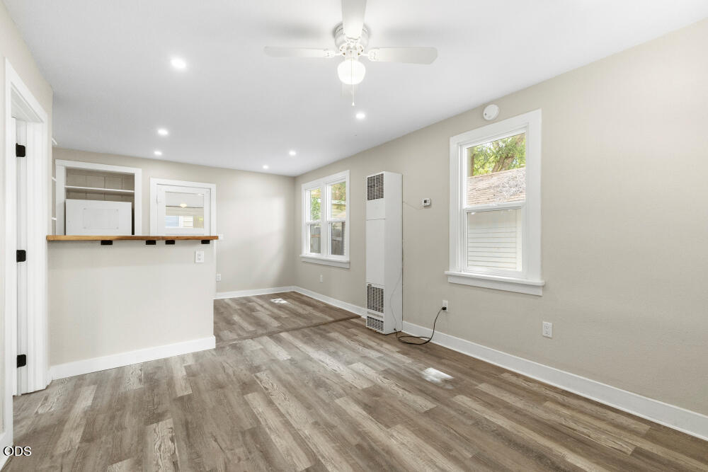 427 Martin Street Klamath Falls, OR 97601 - Photo 9 of 22