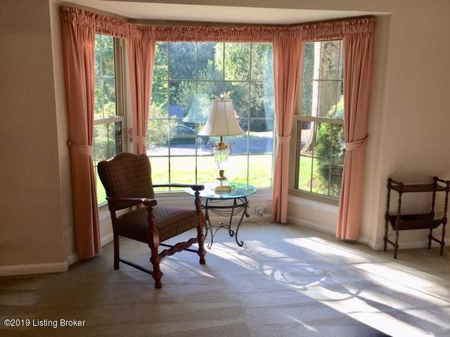 7811 Crown Top Road Louisville, KY 40241 - Photo 21 of 32 Features bay window
