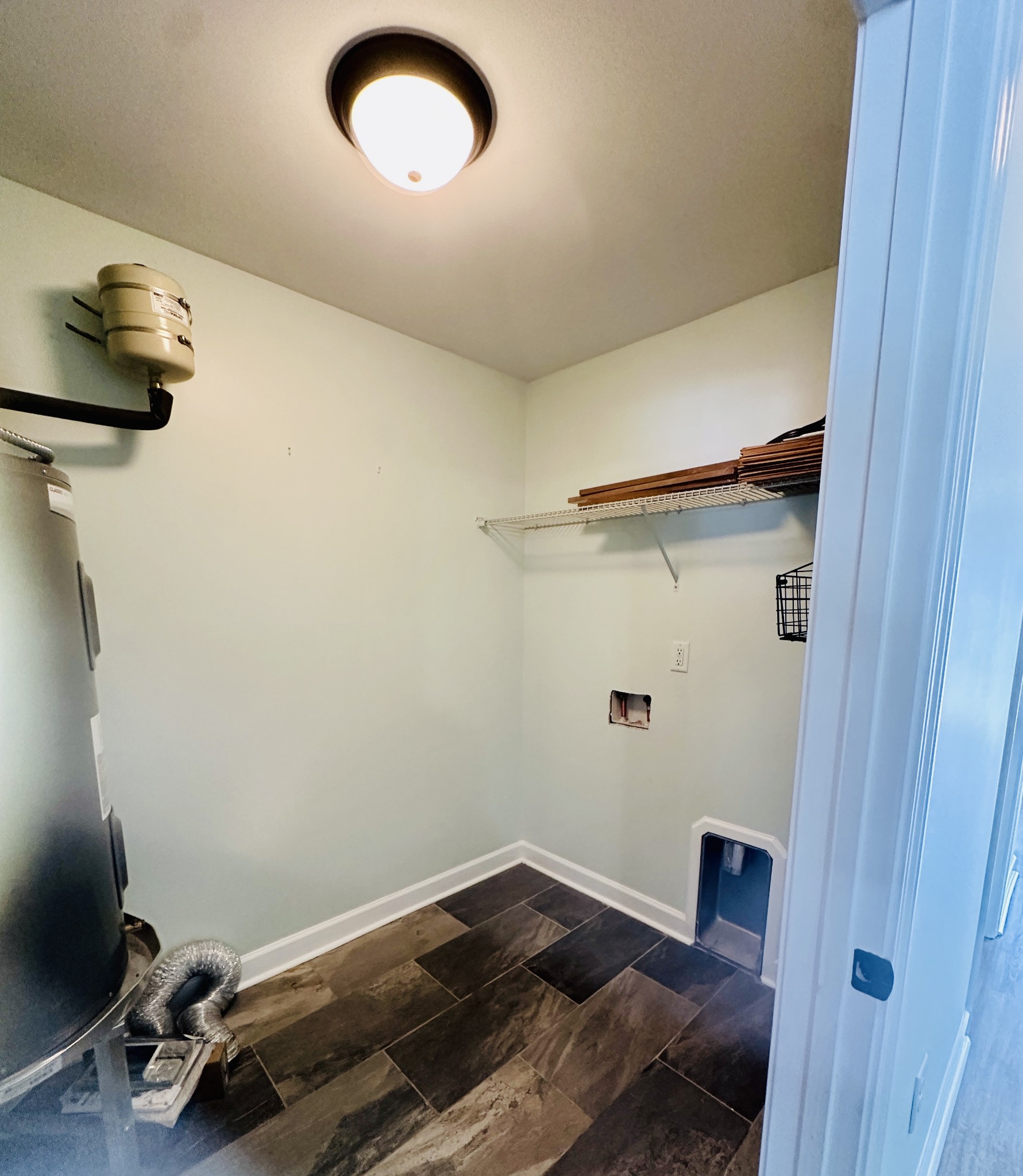 935 Bluebird Road Lebanon, TN 37087 - Photo 7 of 11 a view of a room with gym equipment