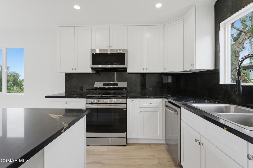 265 McKnight Road Newbury Park, CA 91320 - Photo 12 of 32