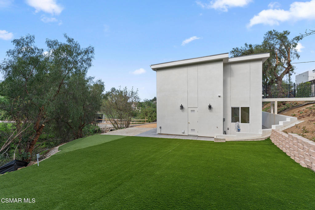 265 McKnight Road Newbury Park, CA 91320 - Photo 5 of 32