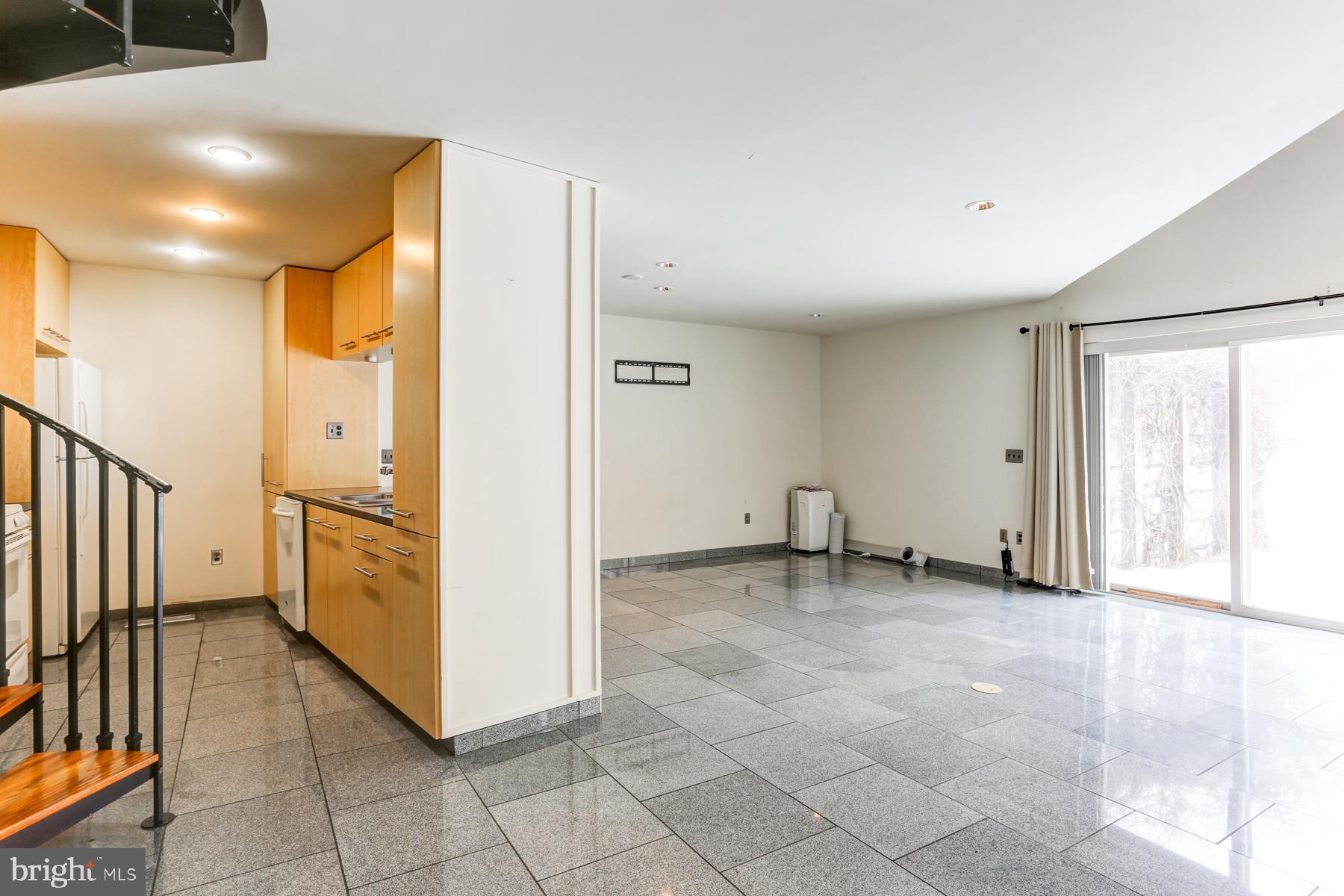 408 Blue Ridge Circle Harrisburg, PA 17110 - Photo 7 of 29 Gallery Image 7